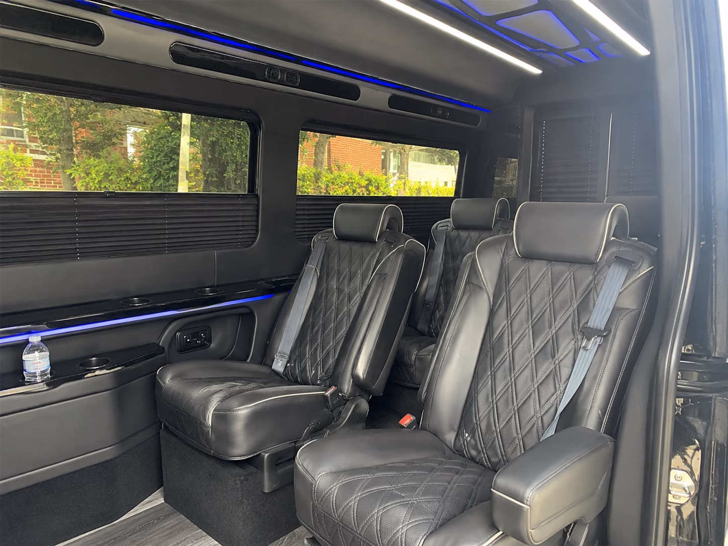 rialto 20 passenger sprinter van interior